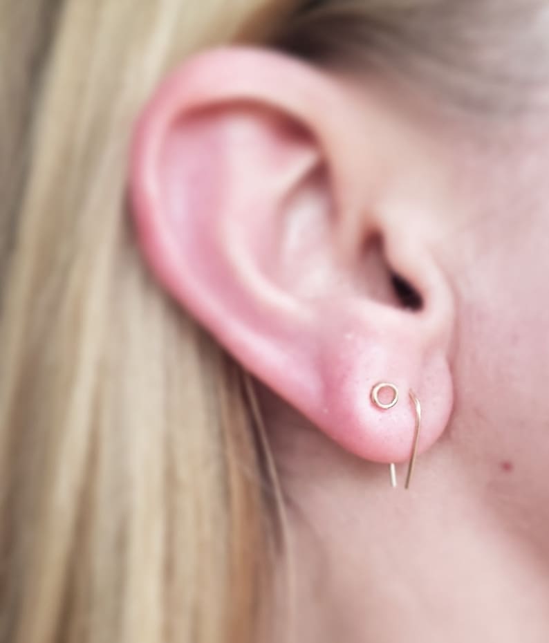 Minimalist 14K goldfill staple earrings, geometric earrings, line earrings, arc earrings. Minimalist staple stud earrings. image 4