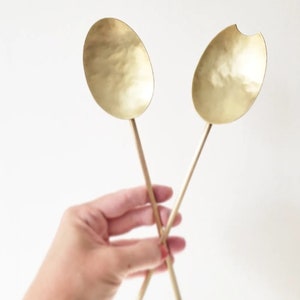 Large solid brass hand hammered salad servers. Pair Minimalist handmade brass serving spoons. Oval brass serving spoons. Housewarming gift.