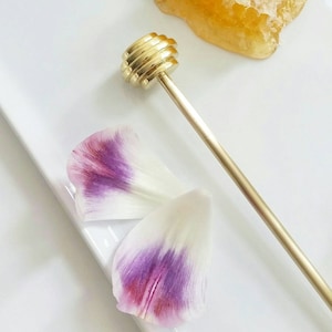 Louche à miel en laiton massif. Louche à miel en laiton massif faite main. Louche à miel en métal. Cadeau de pendaison de crémaillère. Cadeau gourmand. Cadeau de mariage. Amateurs de miel.