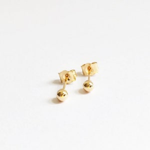 14K Yellow Gold Ball studs. Solid gold studs. 14K Solid Gold Stud Earrings. Minimalist Gold Stud Earrings. Simple stud earrings. Gold studs.