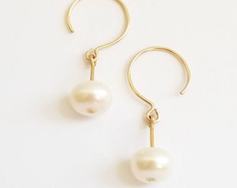 Minimalist gold drop pearl amulet hoop earrings. 14K goldfill pearl drop earrings. Freshwater pearl amulet drop earrings.