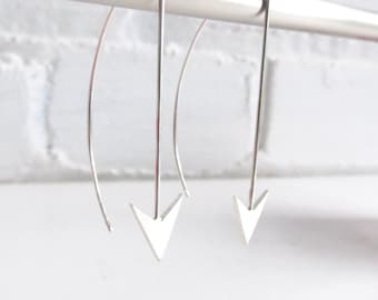 Sterling Silver Minimalist Bow and Arrow Earrings. Sterling Silver Arrow Earrings. Sterling drop earrings. Silver arrow earrings.