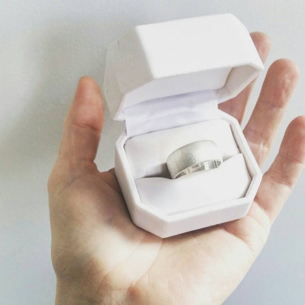 Nach Maß breiter gebürsteter Sterlingsilber-Band Herren- oder Damen-Ehering. Personalisierte Ring aus Sterling Silber. Breiter Silber- und Ehering