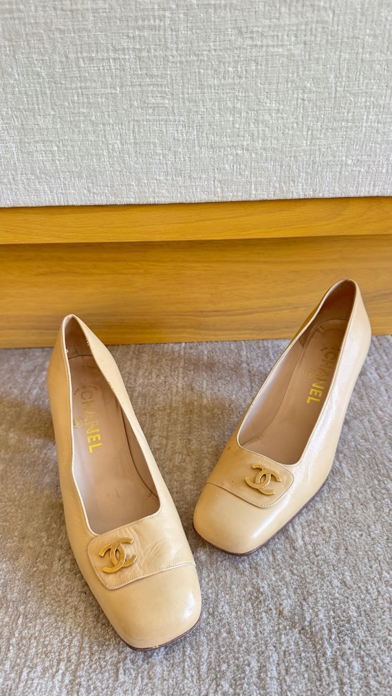 Chanel, Chanel Vintage Cream Leather Shoes, Square Toe, Stacked Block Heel, Made in Italy