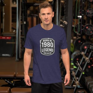 Born in 1980 Legend Shirt – Vintage 44th Birthday Gift Tee for Men – A Legend Since Day One, Unisex t-shirt