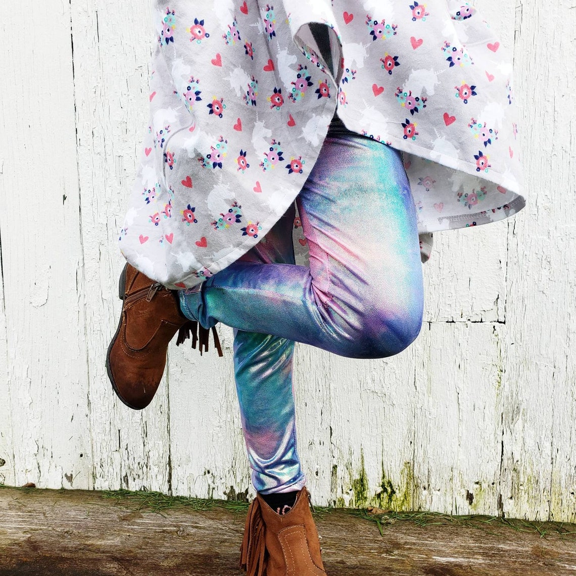 Purple Iridescent Tie Dye - Hybrid 2.0 - Leg Pockets - Mid Shorts