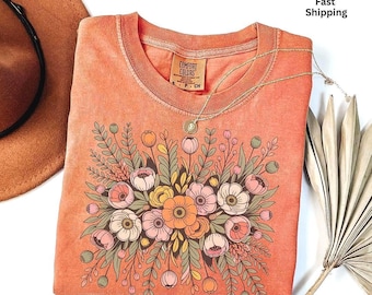 Boho Wildflower T-Shirt Women's Floral Graphic Tee Cottagecore Nature Shirt Botanical Comfort Colors Tee Garden Lover Gift Top Tee