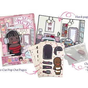 Könnte beinhalten: Ein Papierspiel-Buch-Set mit dem Titel "That Girl Aesthetic" mit einem Cartoon-Mädchen auf dem Cover. Das Set enthält ein Hardcover-Buch, No-Cut-Pop-Out-Seiten und einen transparenten Beutel mit Klebeband und einer Pinzette. Das Thema ist ein Schlafzimmer.