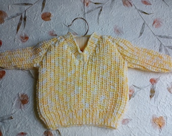 Newborn/late preemie Sweater Jumper in lemon. 16" chest