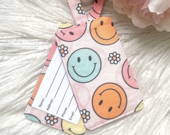 Smiley Face and Flower Luggage Tag, Children's School Bag Tag Travel Accessories, Gift for Traveller, Fun Gift