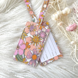 Vintage Style Flower Luggage Tag, Children's School Bag Tag Travel Accessories, Gift for Traveller, Fun Gift