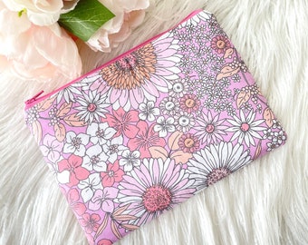 Pink Vintage Style Flower Kindle Padded E-Reader Case, Kindle Sleeve, Amazon Oasis Zip Pouch, Nook Ebook Cover, Paperwhite Kindle Protector