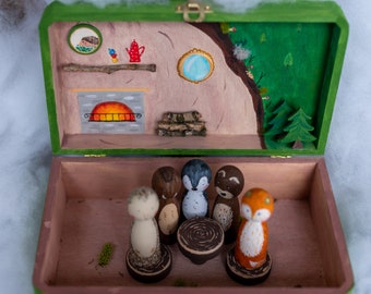 Valise de jeu « La maison du hérisson » - Fait main / Jouets Waldorf / Matériaux naturels et écologiques / Figurines en bois inspirées d'un célèbre livre pour enfants