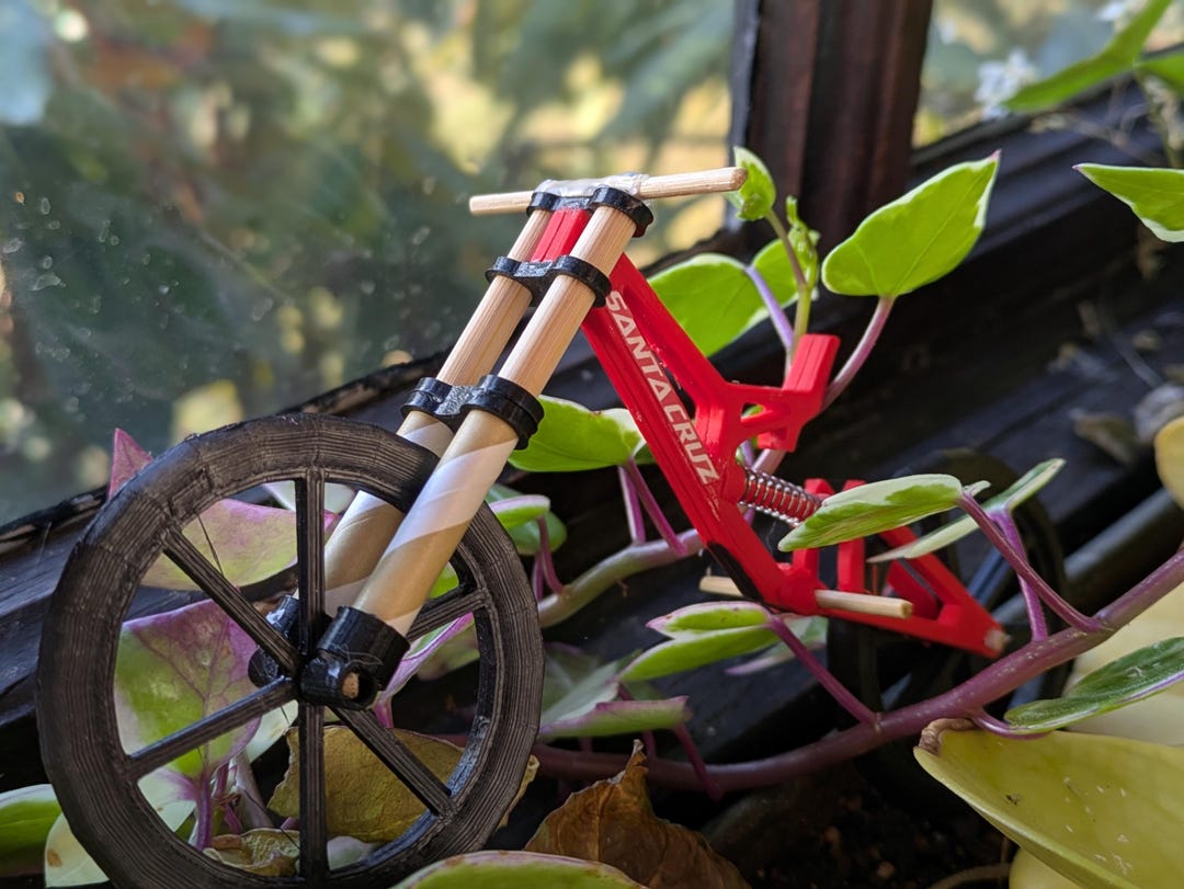 Santa Cruz V10 Style Mini Finger Mountain Bike With Working