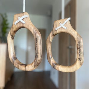 Wooden Gymnastic Rings Walnut – Solid Calisthenics Rings for Kids & Adults | Handcrafted Fitness Hoops | Personalized Gift Option.
