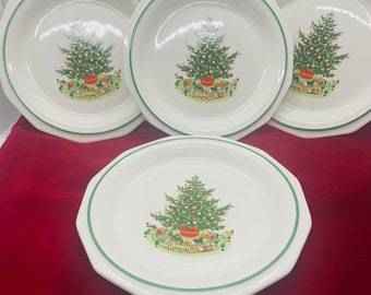 Vintage Set of Four Snowflake Holiday Dessert Plates Christmas Tableware