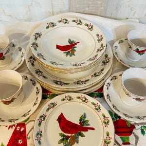 Vintage Gibson Christmas Holly Winter Song Red Birds Dinnerware