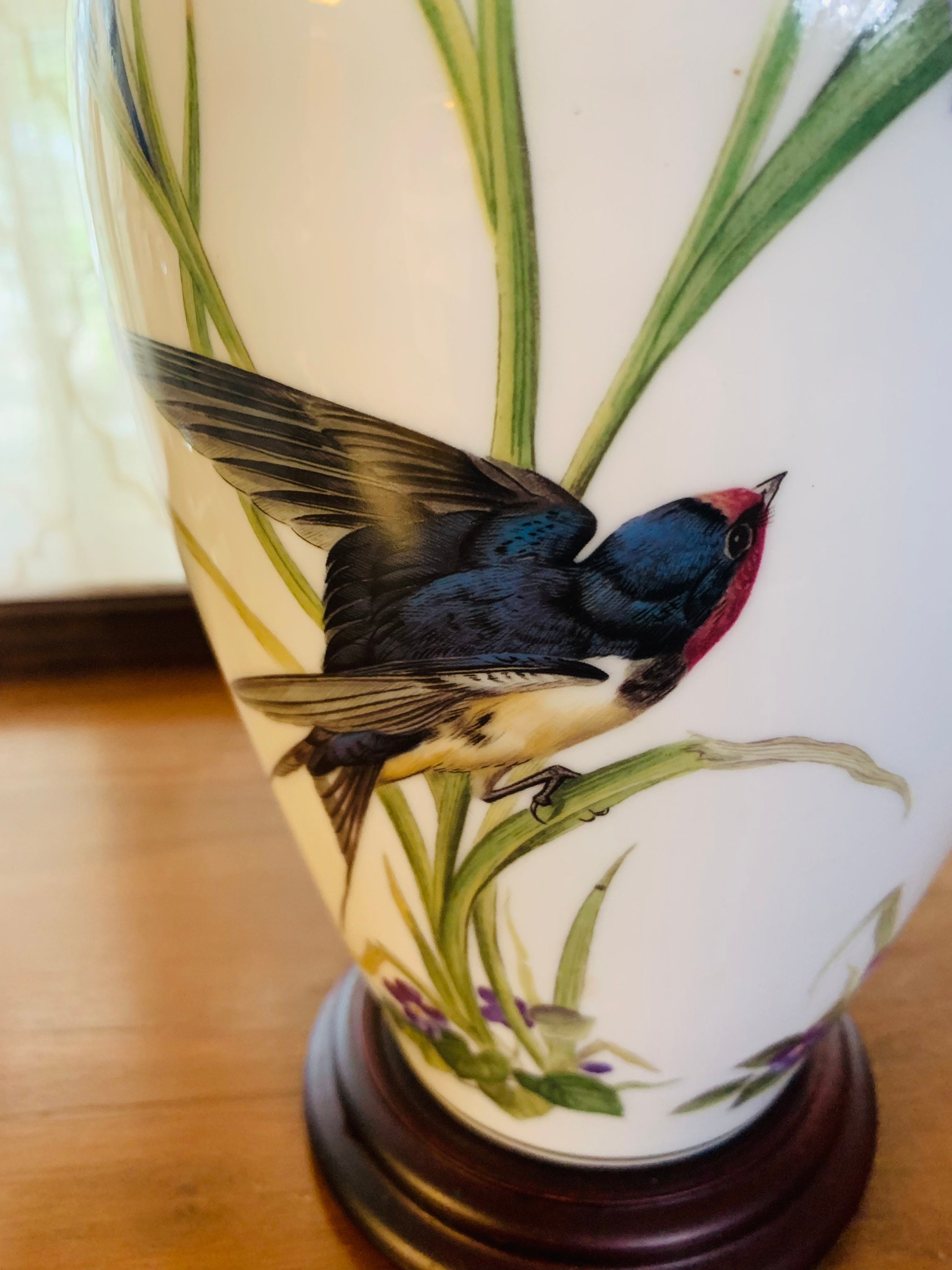 フランクリン ポーセリン The Meadowland Bird Vase Franklin Porcelain The Meadowland Bird Vase by Basil Ede