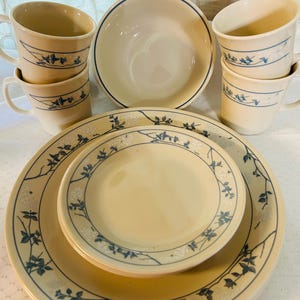 Vintage Corelle First of Spring Dinnerware Set