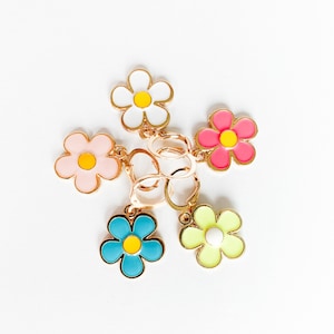 5 Flower Stitch Markers for Knitting or Crochet, 2 sided design stitch marker, snap closure stitch marker