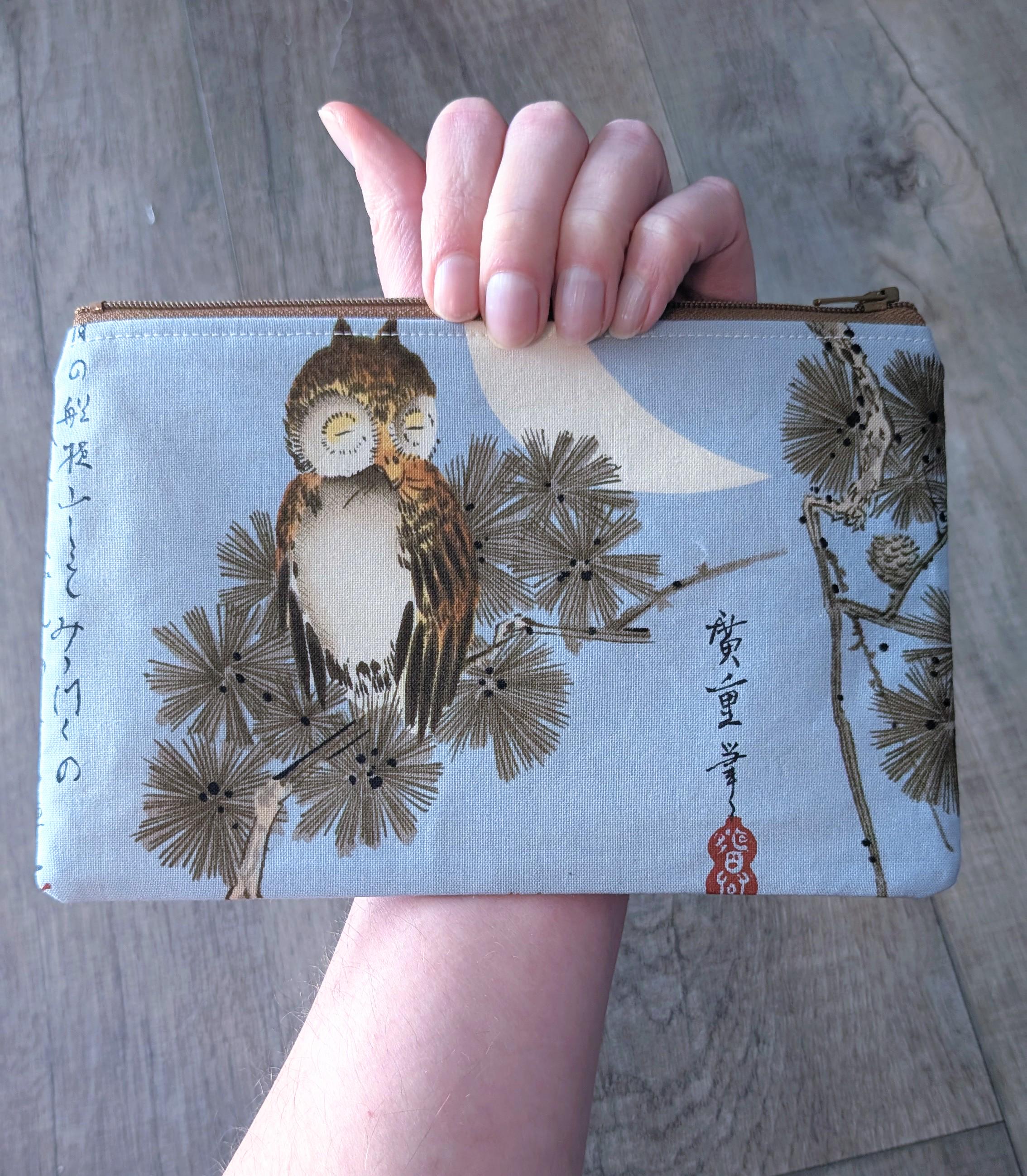 Sleepy owls large zipper pouch