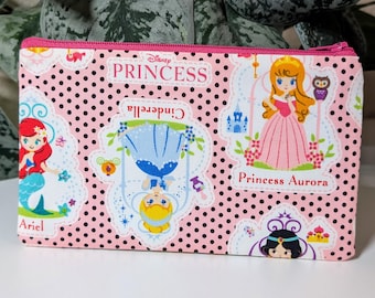Princess Toss medium Zipper Pouch