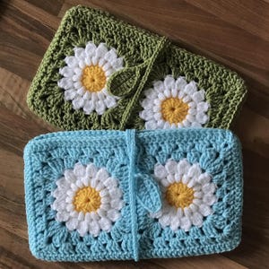 Couverture de livre marguerite au crochet | Rabat | Protège-livre marguerite fait main | Cartable Sunburst | Livre Tournesol Cosy | Cadeau pour les amoureux des livres | Personnalisé