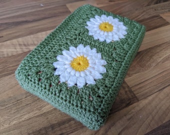 Crochet Daisy Book Cover | Handmade Book Sleeve | Crochet Sunburst Book Cover | Daisy Book Sleeve | Sunflower Book Cosy | Book Lovers Gift