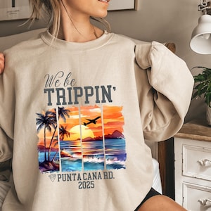 We Be Trippin&#39; Custom Vacation Shirt, brushstroke Personalized Trip Outfit, Girls Weekend Matching shirts, Funny Family Vacay with city