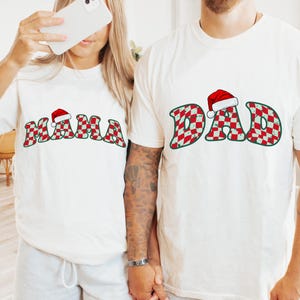 Magliette personalizzate per mamma e papà Comfort Colors® di Natale, maglietta per neo-papà, regalo per neo-mamma, maglietta per annuncio di gravidanza, regalo per mamma e papà