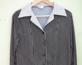 Ladies Blouse, Vintage Shirt, 1970s Blouse, Striped Shirt, Long Sleeve Shirt, Button Down Shirt, Size 4 to 6 Blouse