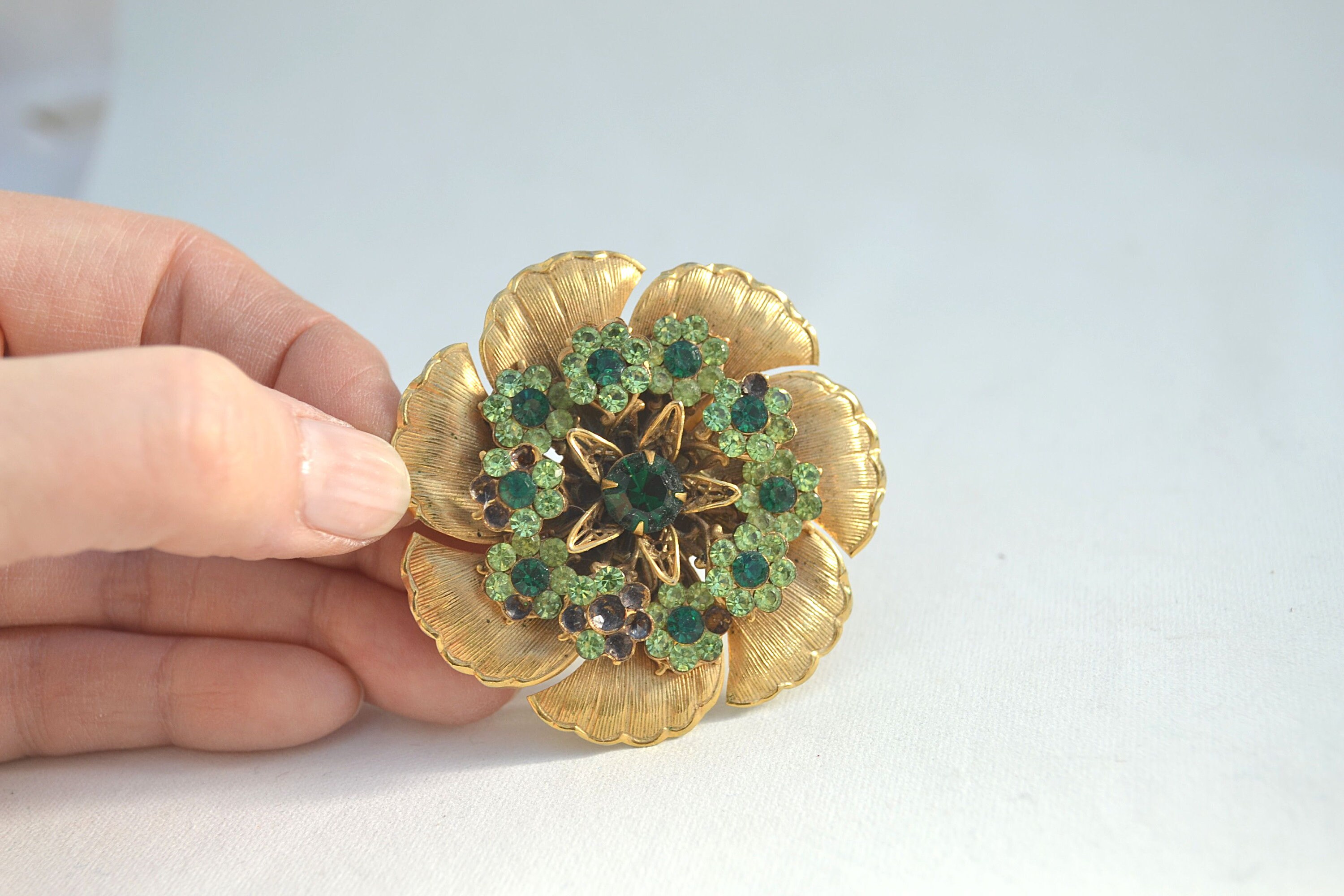 Broche Vintage Années 60 - Strass Blanc Et Vert - Environ 4 Cm - Occasion