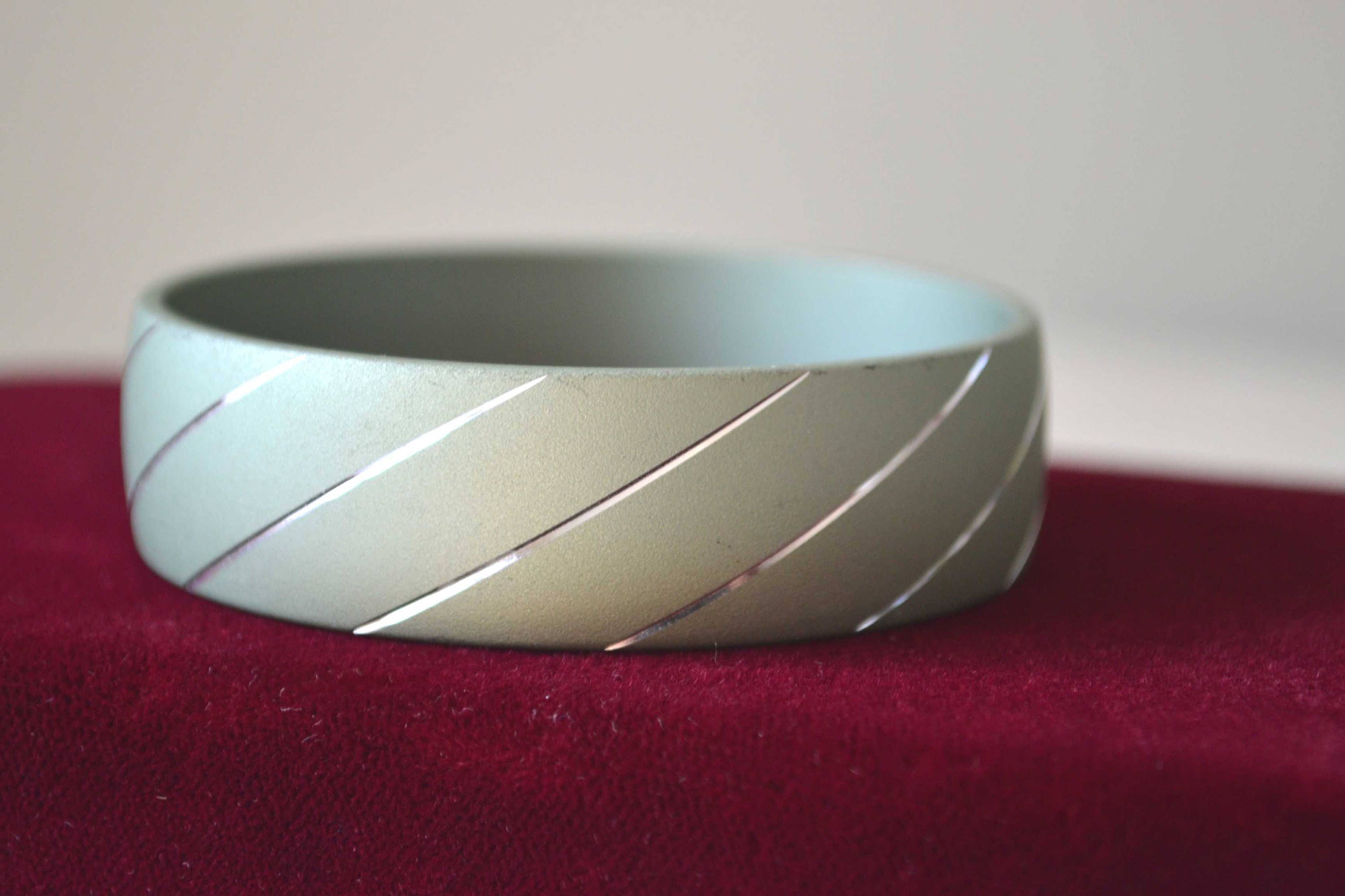 Aluminum Bangle, Vintage Bangle, Etched Mirror Bangle, Green