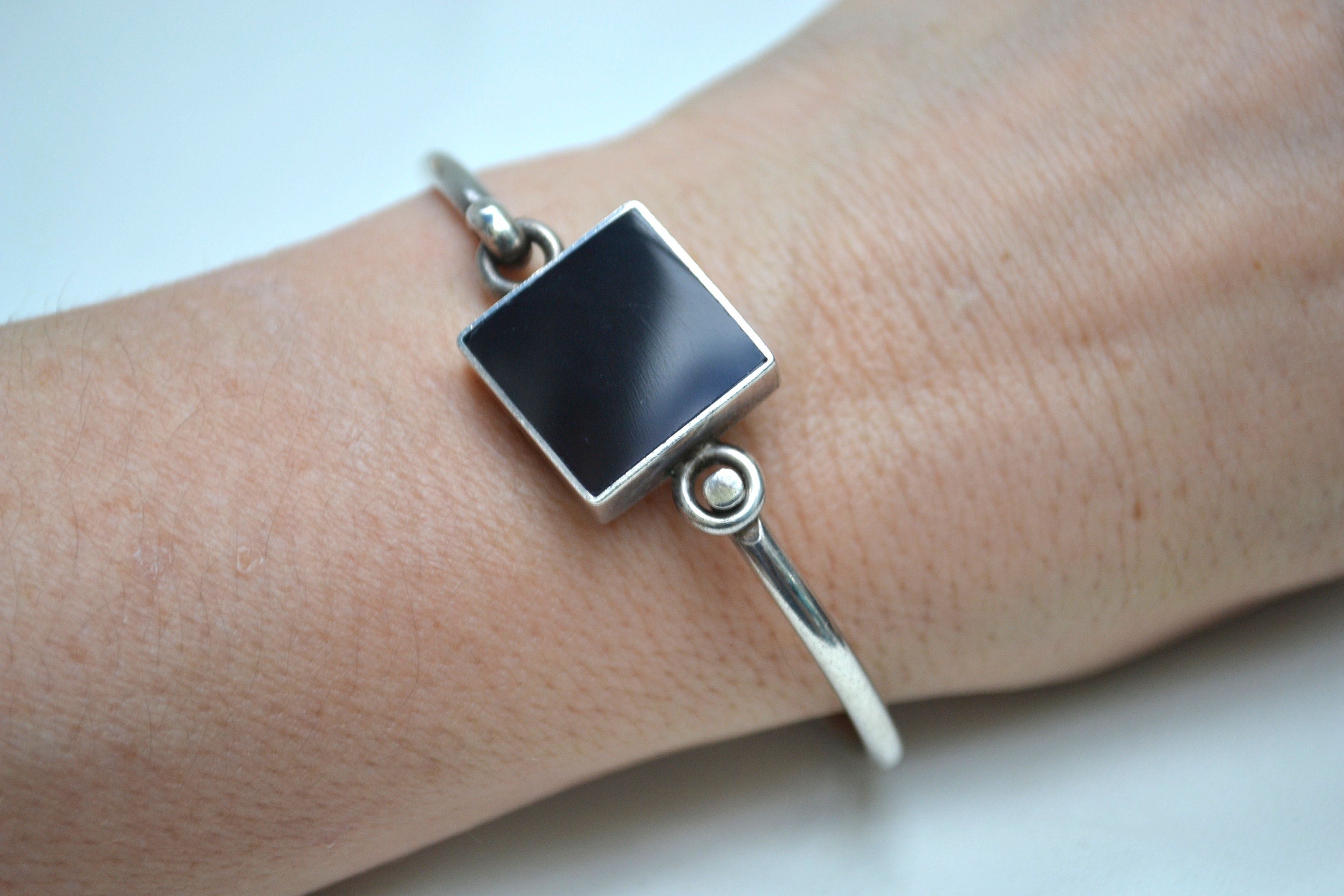 アクセサリー allblues square bangle All Blues Square Bracelet Polished Silver – Neighbour