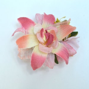 Flower Brooch, Pink Silk Brooch, 1960s Brooch, Silk Brooch, Vintage Brooch, Vintage Pin image 3