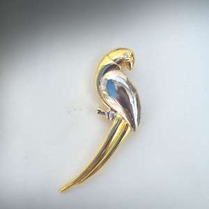 Vintage Parrot Brooch, Bird Brooch, Goldtone Silvertone Parrot Pin, Parrot Brooch, 1970s Brooch, Tropical Bird Brooch