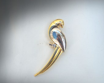 Vintage Parrot Brooch, Bird Brooch, Goldtone Silvertone Parrot Pin, Parrot Brooch, 1970s Brooch, Tropical Bird Brooch