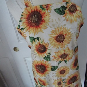 Sierra&#39;s Attic adult sunflower kitchen apron  one size w/pockets sunflower hostess gifts sunflower kitchen décor sunflower linens Hoffman