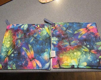 Dragonfly-pannenlappen, handgemaakte gewatteerde hotpads, kleurrijk keukendecor, set van 2