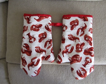 Lobster Print Oven Mitts (Set of 2) – Nautical Kitchen Decor