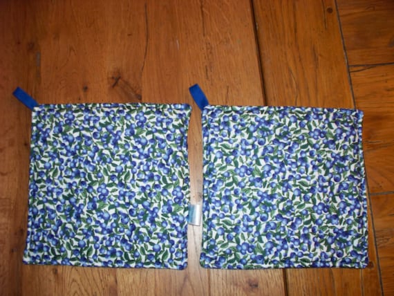 Blueberry Print Potholders, Double Padded Kitchen Decor (Set of 2)