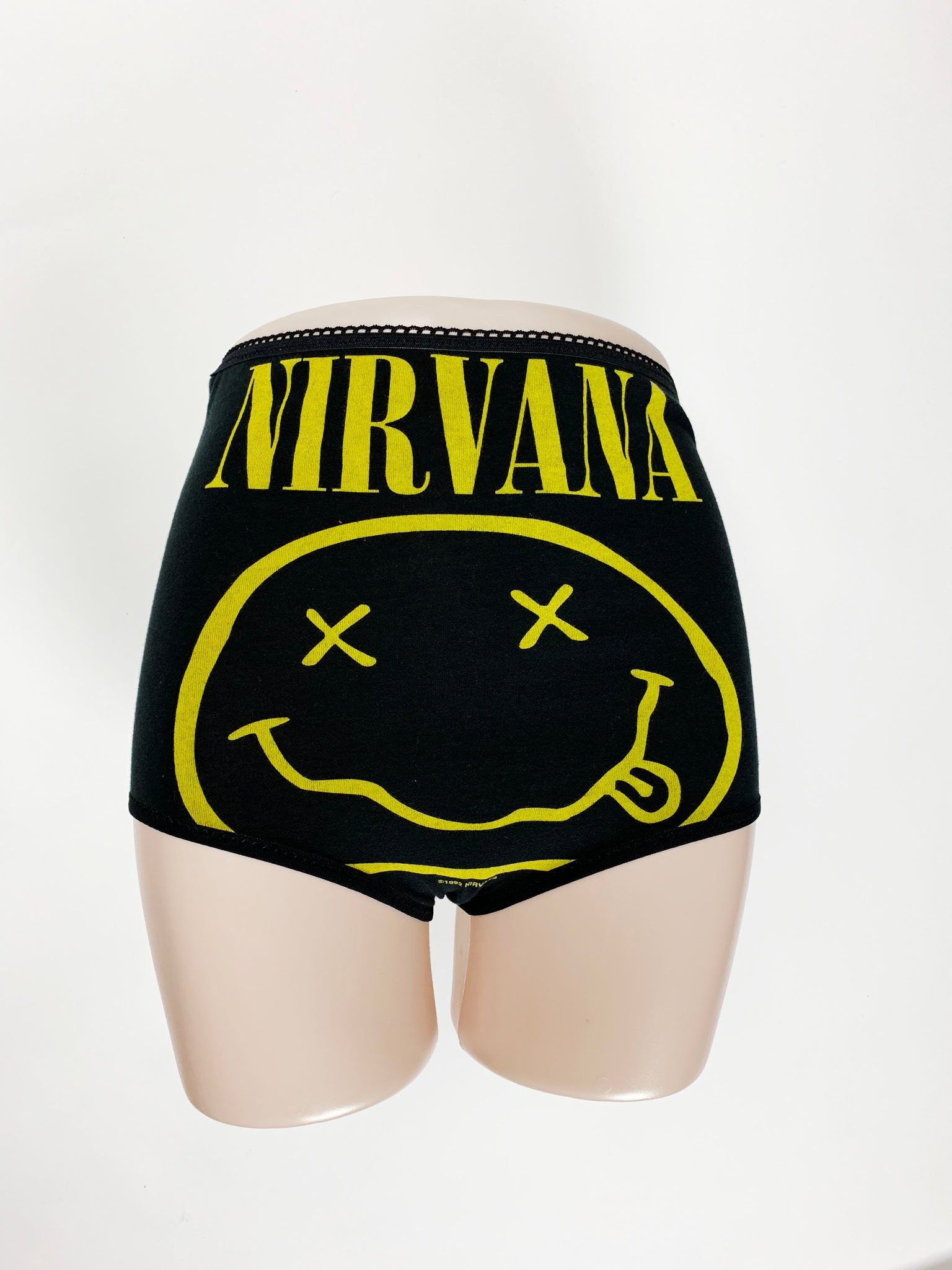 Sous vetements Nirvana. Vetements de femmes Nirvana. des annees 90 bande sous vetements. Lingerie de Nirvana. Lingerie de femmes des annees 90. Kurt Cobain sous vetements Etsy France