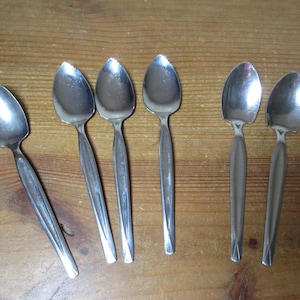 6 Assorted Grapefruit Spoons, Stainless Steel , See Description  244UT