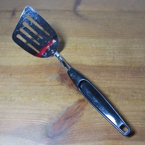 Foley Small Slotted, Chrome Plated Spatula with Black Plastic Handle 130UT