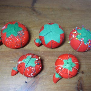 5 Vintage Red Tomato Pincushions 002SW