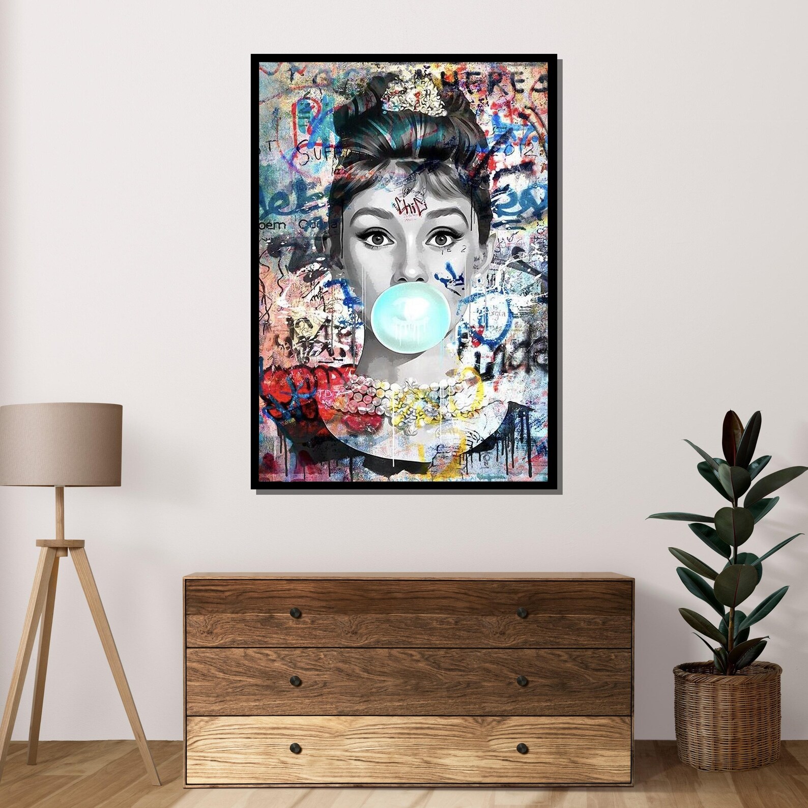 Audrey Graffiti Pop Art, Bubble Gum Canvas, Street Art Wall Decor ...