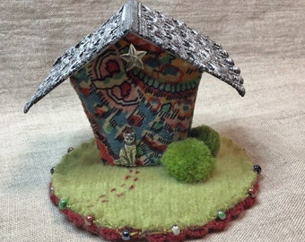 Silver Cat Diorama with Vintage Velvet House