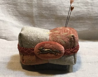 Fox Cartouche Pincushion in Dusty Peach