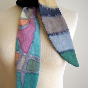 Hand painted Linen & Cotton/ Neck Warmer-Fleece/ 121 x 7 cm/ Ideas for her/ Scarf neck warmer/ Handpainted/ Birthday gift afbeelding 5