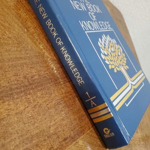 Vol 1 A ~ The New Book of Knowledge Encyclopedia 1A image 2